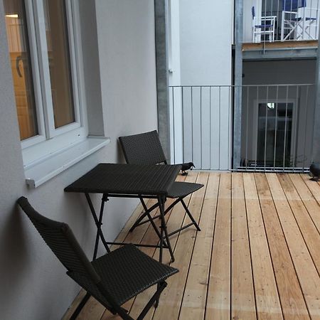 Moderne Stadtwohnung Mit Balkon Вена Номер фото